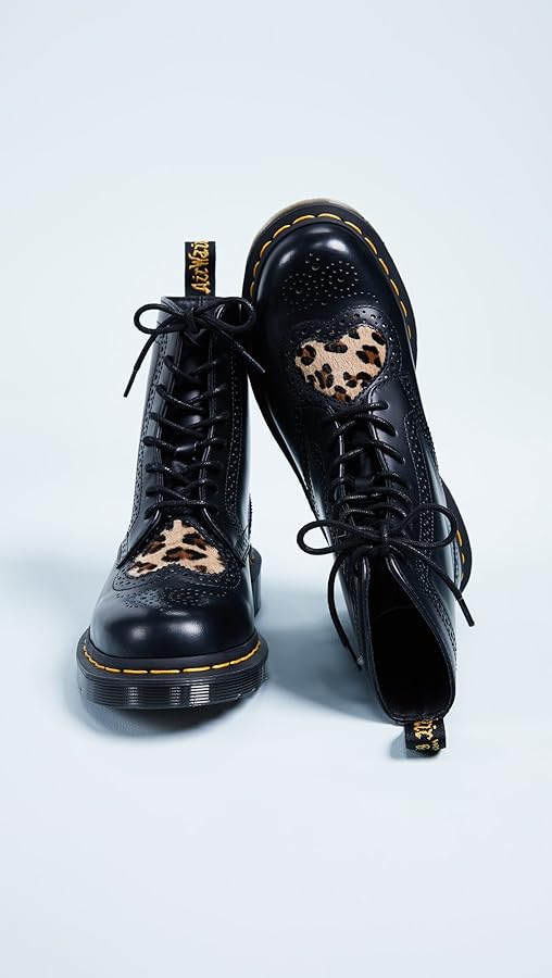 Dr. Martens - Damen Bentley Ii HRT Brogue Boot, 43 EUR